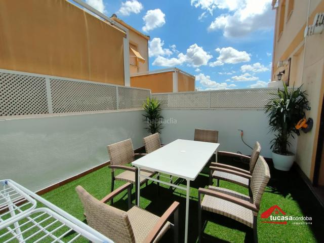 Dúplex en venta en Córdoba, Sagunto Edisol. Descubre este magnífico dúplex en El Zumbacón, una oportunidad tanto para vivir como para invertir!. Dúplex.