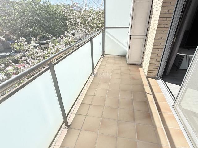 Dúplex en venta en Cornellà de Llobregat, Almeda El Corte Inglés. Dúplex Cornellà de.