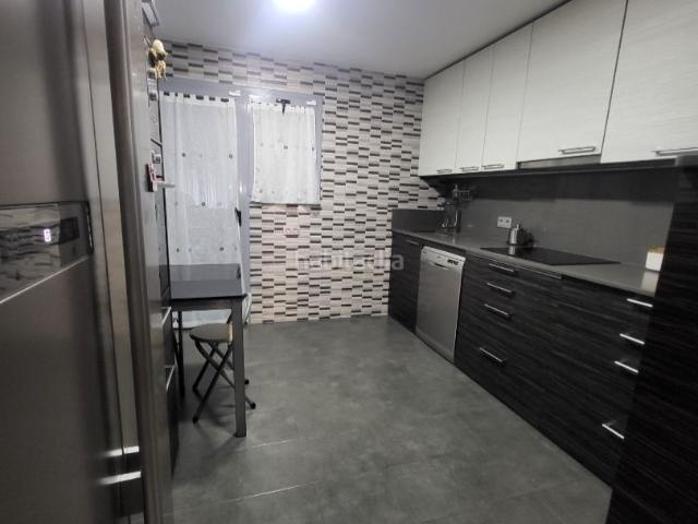 Dúplex en venta en Cornellà de Llobregat, Centre. Con gran terraza. Dúplex Cornellà de.