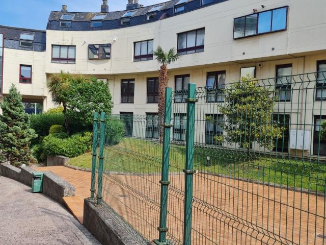 Dúplex en venta en Coruña A, Eirís. DUPLEX 3D, en Urbanización las JUBIAS, junto a la Ría del Pasaje y a un paseo de la playa de Santa Cristina Oleiros!. Dúplex Coruña.