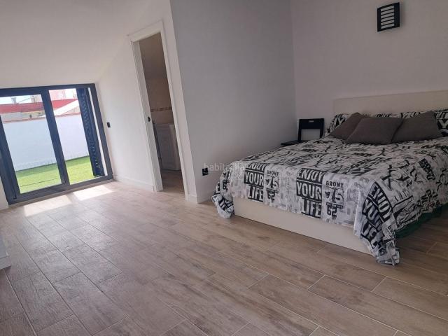 Dúplex en venta en Calella. ÁTICO DUPLEX EN VENTA EN CALELLA CON PISCINA Y SOLARIUM. Dúplex.