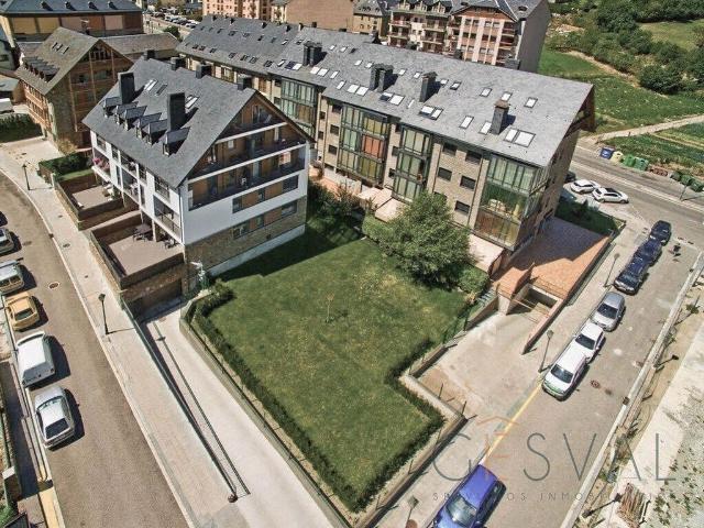 Piso en venta en calle Carrèr Jaume II, Vielha e Mijaran, de 142 m² 4 habitaciones por 580.000