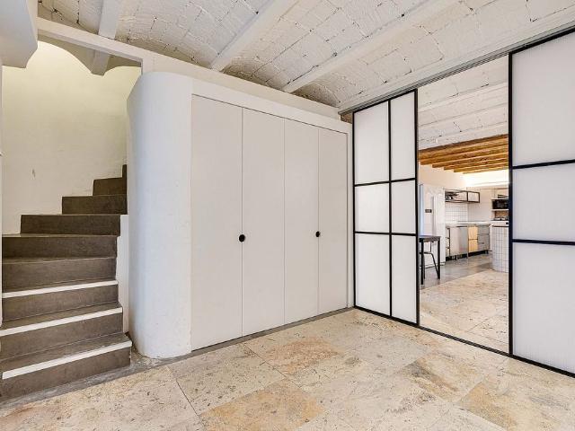 Dúplex en venta en calle CL Reina Amalia, Barcelona, de 257 m² 3 habitaciones por 429.000