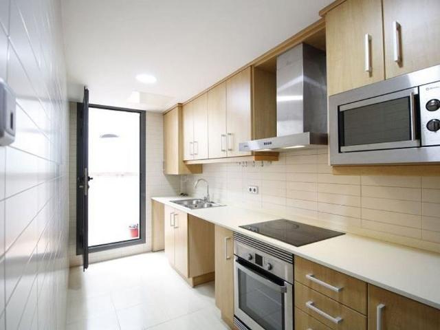 Dúplex en venta en calle Gloria, Barcelona, de 71 m² 3 habitaciones por 485.000