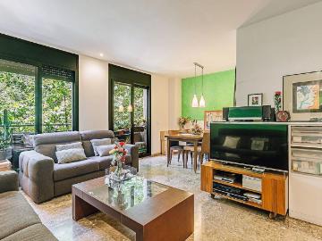Dúplex en venta en calle De Cartagena, Barcelona, de 86 m² 3 habitaciones por 650.000