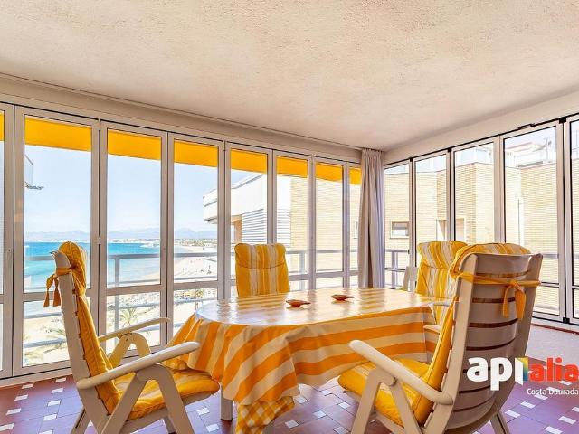 Piso en venta en calle De Brussel·Les, Salou, de 63 m² 3 habitaciones por 360.000