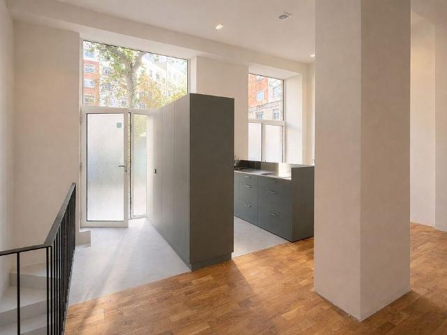 Dúplex en venta en calle De Huelva, Barcelona, de 93 m² 3 habitaciones por 469.000