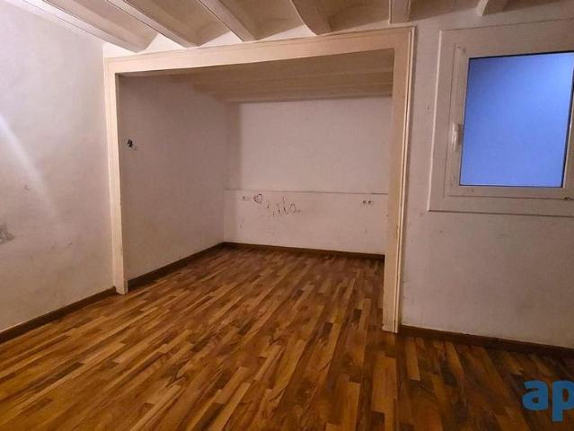 Dúplex en venta en calle De Joaquín Costa, Barcelona, de 160 m² 1 habitación por 435.000