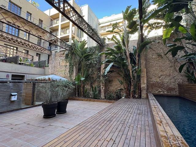 Dúplex en venta en calle De la Cera, Barcelona, de 145 m² 2 habitaciones por 750.000