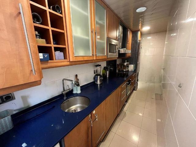 Dúplex en venta en calle De Las Navas de Tolosa, Barcelona, de 102 m² 4 habitaciones por 450.000