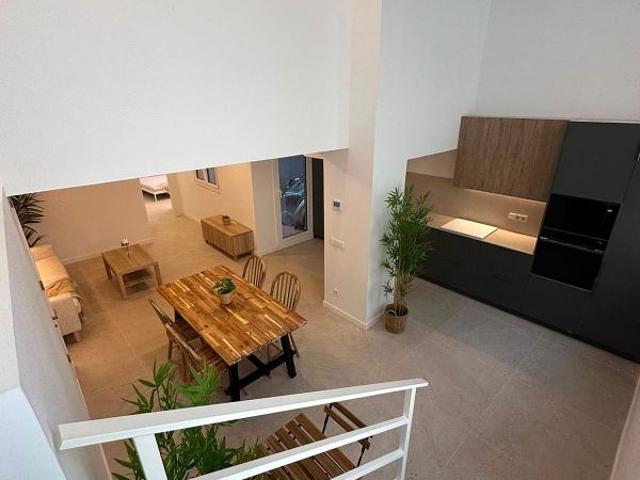 Dúplex en venta en calle De Maignon, Barcelona, de 137 m² 3 habitaciones por 690.000