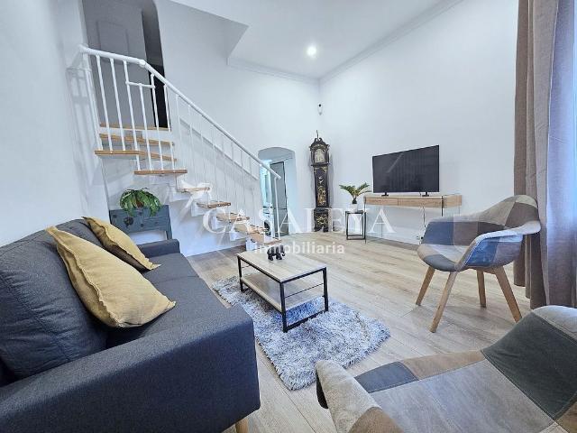 Dúplex en venta en calle De Sant Carles, Barcelona, de 60 m² 2 habitaciones por 349.000