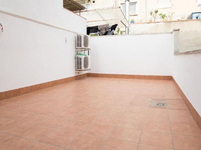Dúplex en venta en calle De Sicília, Sabadell, de 58 m² 1 habitación por 159.000