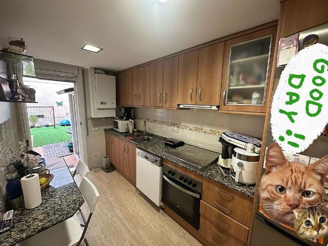 Dúplex en venta en calle De Pujós, Hospitalet de Llobregat, L´, de 115 m² 3 habitaciones por 500.000