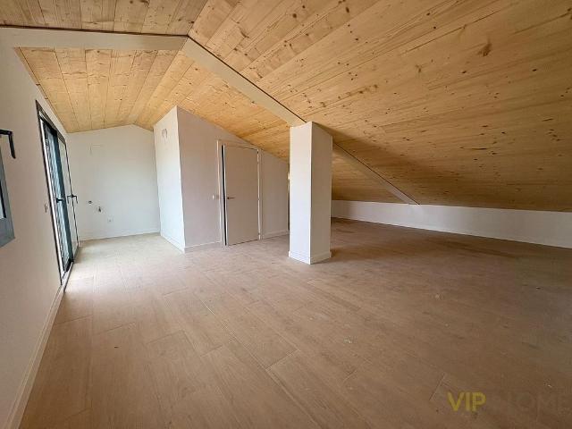 Dúplex en venta en calle De Torres i Jonama, Palafrugell, de 135 m² 3 habitaciones por 335.000