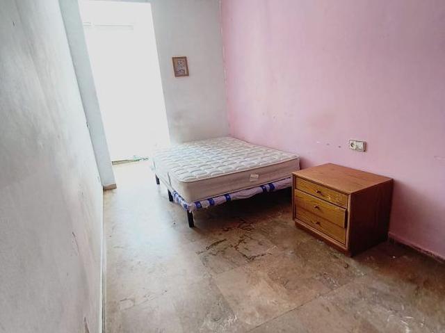 Dúplex en venta en calle De Víctor Balaguer, Badalona, de 140 m² 6 habitaciones por 239.000