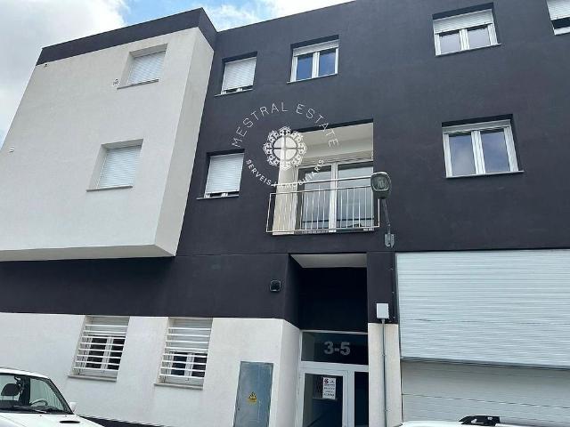 Dúplex en venta en calle De Vilanova, Montbrió del Camp, de 100 m² 3 habitaciones por 189.000