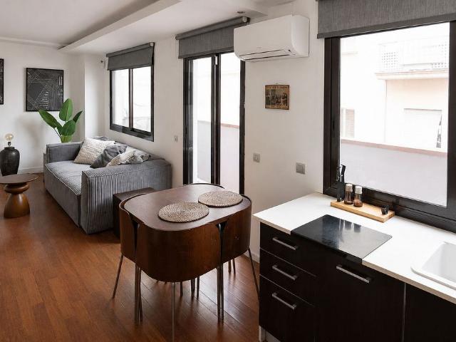 Dúplex en venta en calle Del Mar, Barcelona, de 59 m² 2 habitaciones por 520.000