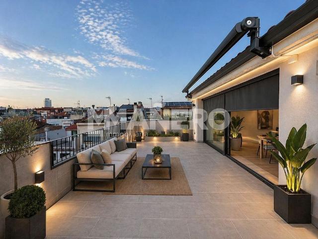 Dúplex en venta en calle Del Canonge Joncar, Sabadell, de 174 m² 3 habitaciones por 695.000