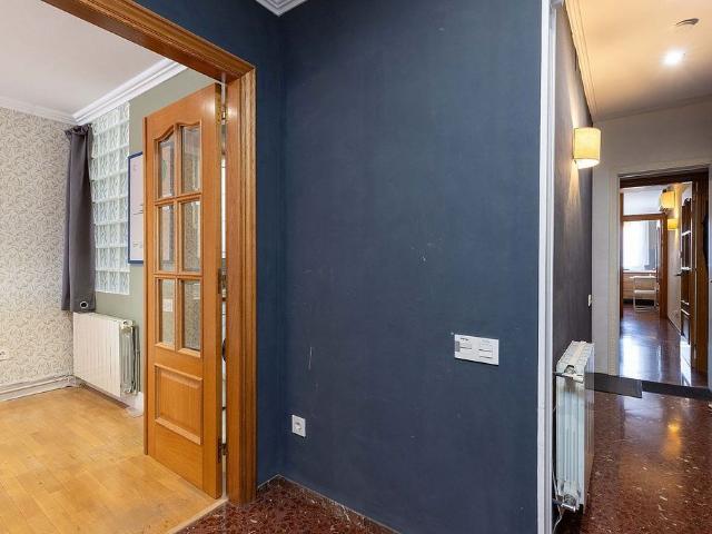 Dúplex en venta en calle Del Doctor Cistaré, Terrassa, de 117 m² 4 habitaciones por 275.000
