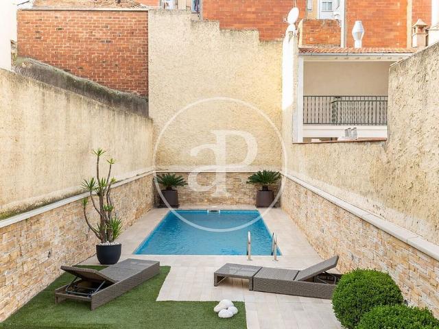 Dúplex en venta en calle D'en Font, Sabadell, de 140 m² 3 habitaciones por 580.000