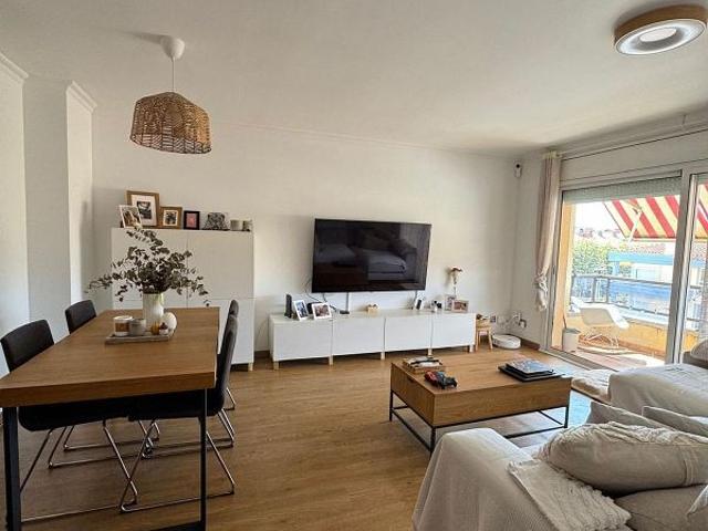 Dúplex en venta en calle Enric Vincke, Palamós, de 111 m² 4 habitaciones por 385.000