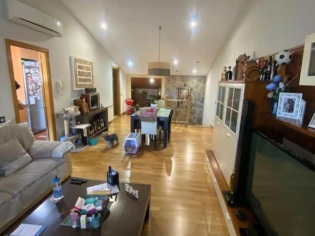 Dúplex en venta en calle Mossèn Cinto Verdaguer, Alpicat, de 131 m² 4 habitaciones por 295.000