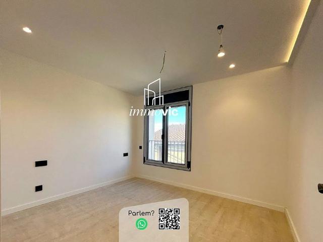 Dúplex en venta en calle Nou, L'Esquirol, de 86 m² 3 habitaciones por 182.399