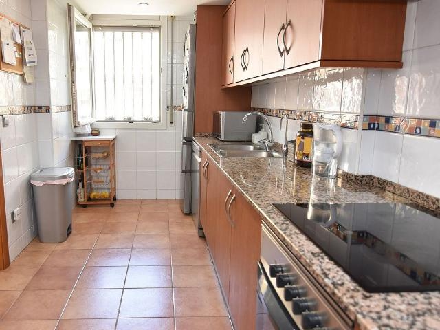 Dúplex en venta en calle Noguera, Pineda de Mar, de 100 m² 3 habitaciones por 386.000