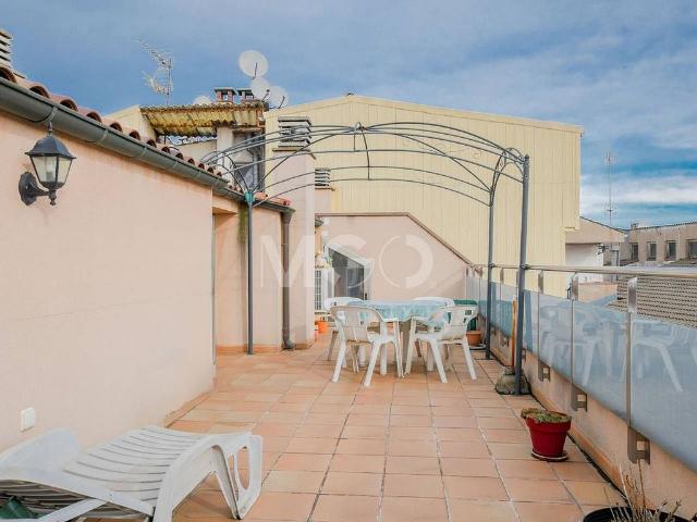 Dúplex en venta en calle Sant Andreu, Tona, de 75 m² 2 habitaciones por 250.000