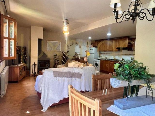 Dúplex en venta en calle Unica, Guingueta d´Àneu, La, de 84 m² 3 habitaciones por 272.600