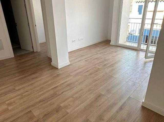 Dúplex en venta en calle Verge de Montserrat, Montbrió del Camp, de 88 m² 3 habitaciones por 189.000