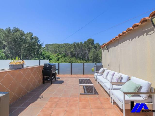 Dúplex en Venta en Can Tintorer Can Tries