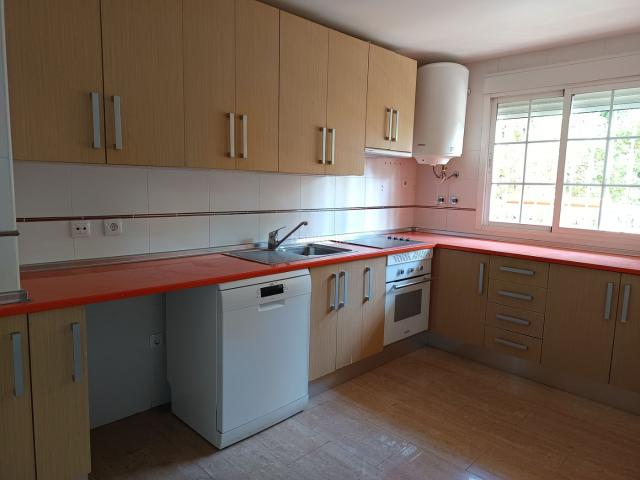 Dúplex en venta en Carolina La. DUPLEX EN VENTA EN RESIDENCIAL CON PISCINA EN LA CAROLINA. Dúplex Carolina.