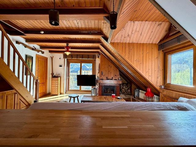 Dúplex en venta en carretera De França, Vielha e Mijaran, de 50 m² 3 habitaciones por 295.000