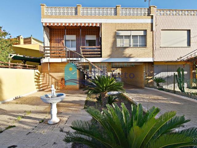 Dúplex en venta en Cartagena, Los Puertos. VIVIENDA DE 2 PLANTAS Y AMPLIA PARCELA EN ISLA PLANA REF 1309. Dúplex.