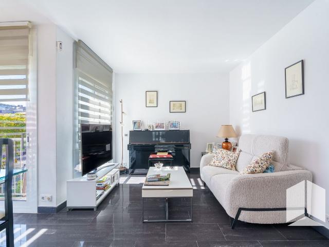 Dúplex en venta en Castelldefels, Lluminetes. Dúplex.