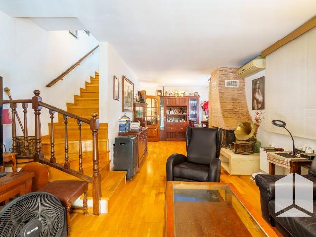 Dúplex en venta en Castelldefels, Lluminetes. Dúplex.