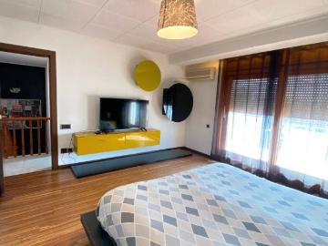 Plaça de l'Agricultura, N'oriol, Can Vallhonrat, Barcelona, Cataluña, Cataluña