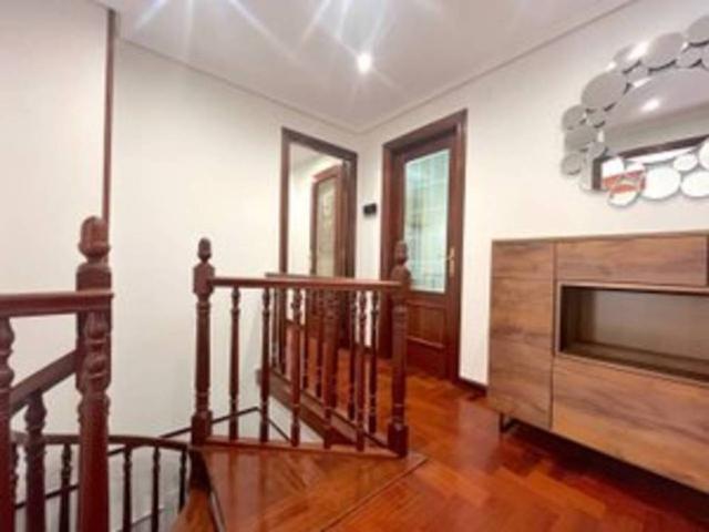 Dúplex en Venta en Centro Urbano Hirigunea