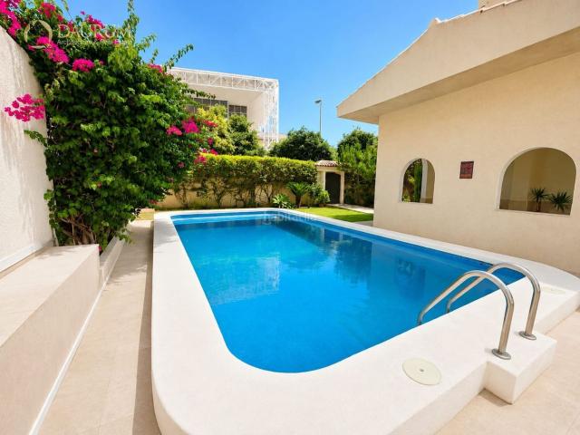 Dúplex en venta en Alicante, Albufereta. ESTUPENDA VIVIENDA EN VENTA DE 1 HABITACIÓN EN LA ALBUFERETA EN ALICANTE. Dúplex.
