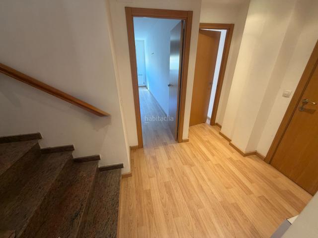 Dúplex en venta en Almacelles. MAGNIFICO ATICO DUPLEX INVERTIDO CON ASCENSOR EN CAS PLANTA. Dúplex.