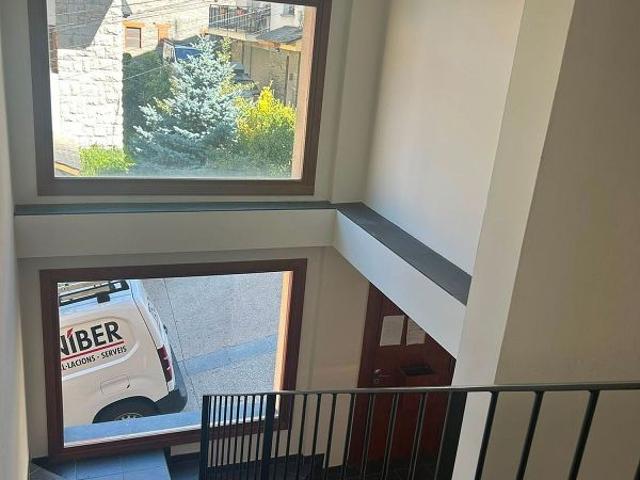Dúplex en venta en avenida Cerdanya, Puigcerdà, de 100 m² 3 habitaciones por 375.000