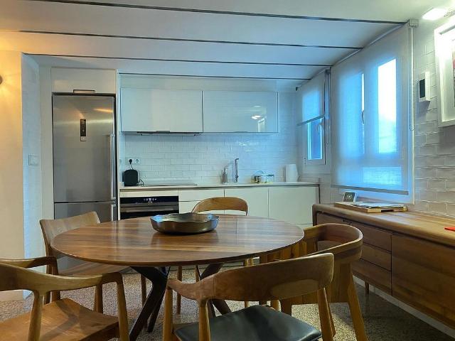 Dúplex en venta en avenida Diagonal, Barcelona, de 60 m² por 470.000