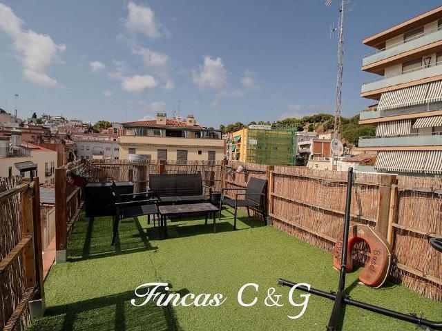 Dúplex en venta en avenida Pau Costa, Arenys de Mar, de 101 m² 4 habitaciones por 339.900