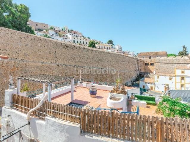 Dúplex en venta en Baleares Ibiza, Dalt Vila La Marina. Dúplex.
