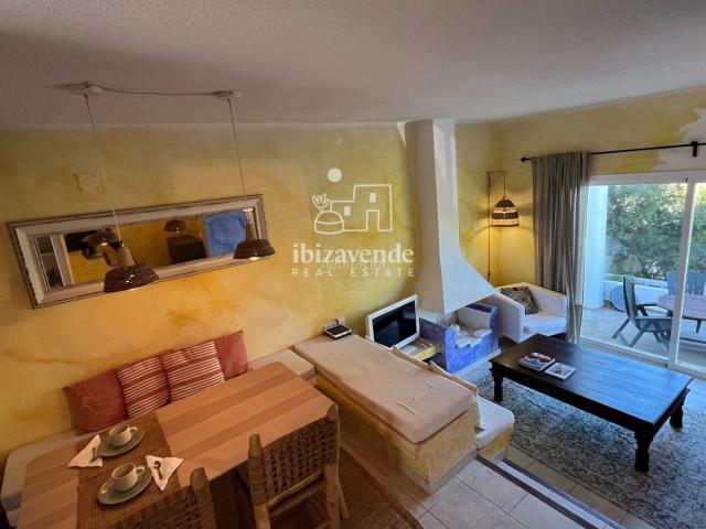 Dúplex en venta en Baleares Sant Joan de Labritja. Dúplex con vistas al mar en el norte de Ibiza Port de Sant Miquel. Dúplex Sant Joan de.