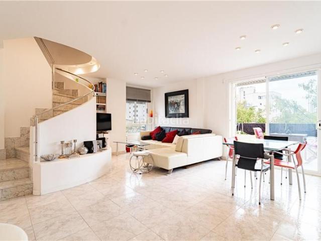 Dúplex en venta en Baleares Palma de Mallorca, Can Pastilla. Dúplex de 138m² aprox. con terrazas y solarium de 84 m² aprox. con vistas parciales al marDúplex de 138m² aprox. con terrazas y so. Dúplex.