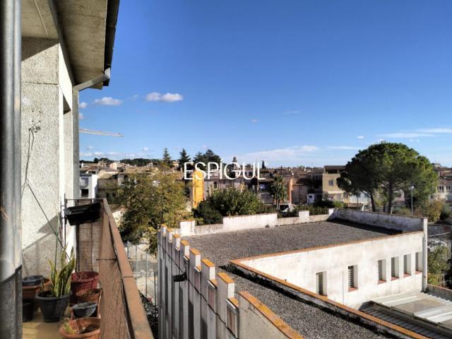 Dúplex en venta en Banyoles. Dúplex en venta con terrazas en el centro de Banyoles. Dúplex.