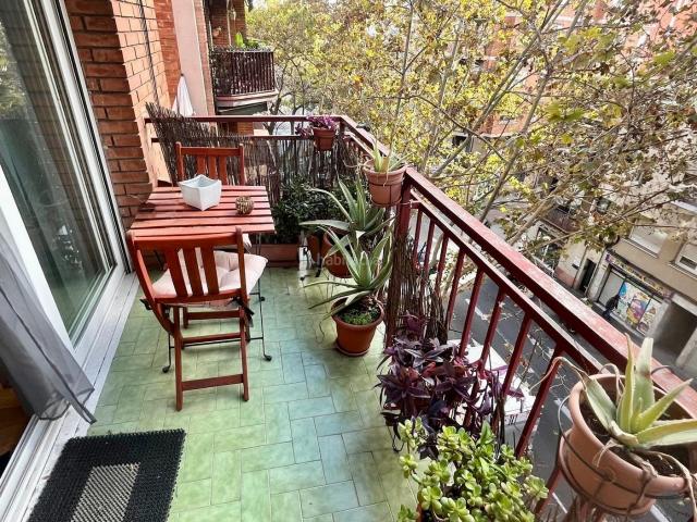 Piso en venta en Barcelona, Navas. DÚPLEX ÚNICO EN NAVAS DE TOLOSA LUZ, ESPACIO Y ESTILO EN UNA DE LAS ZONAS MÁS COTIZADAS. Pisos.
